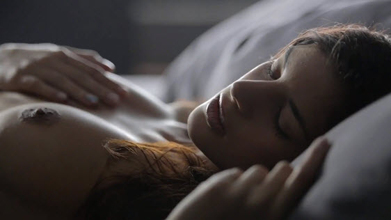 X-art: Соло молодой модели в постели